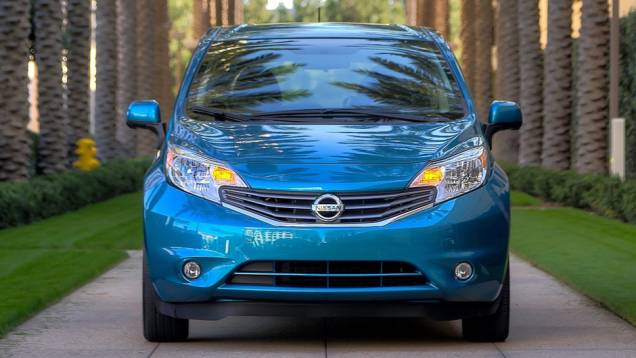 Modelo chega aos Estados Unidos por US$ 13.990 | <a href="https://quatrorodas.abril.com.br/saloes/detroit/2013/nissan-versa-note-731021.shtml" rel="migration">Leia mais</a> Modelo chega aos Estados Unidos por US$ 13.990 | <a href="https://quatrorodas.abril.com.br/saloes/detroit/2013/nissan-versa-note-731021.shtml" rel="migration">Leia mais</a>