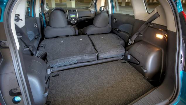Hatch traz o sistema AroundView Monitor e NissanConnect (na versão SL) | <a href="https://quatrorodas.abril.com.br/saloes/detroit/2013/nissan-versa-note-731021.shtml" rel="migration">Leia mais</a> Hatch traz o sistema AroundView Monitor e NissanConnect (na versão SL) | <a href="https://quatrorodas.abril.com.br/saloes/detroit/2013/nissan-versa-note-731021.shtml" rel="migration">Leia mais</a>