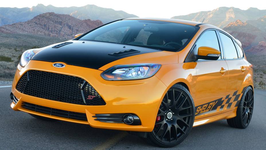 A Shelby mostrou sua versão modificada do Ford Focus ST durante o Salão de Detroit | <a href="https://quatrorodas.abril.com.br/saloes/detroit/2013/shelby-focus-st-731039.shtml" rel="migration">Leia mais</a>