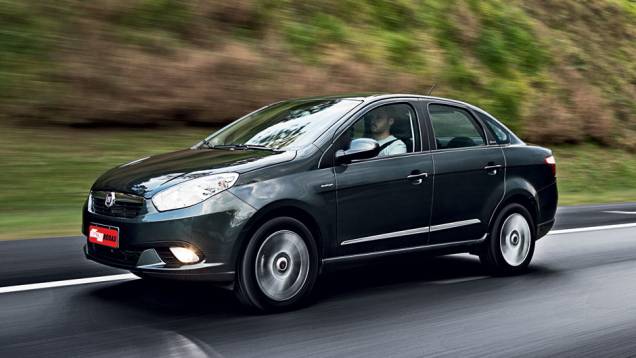 Fiat Siena. Vendas em janeiro de 2012: 4.153 / Vendas em janeiro de 2013: 9.852 / Crescimento: 137,2% | <a href="https://quatrorodas.abril.com.br/noticias/mercado/vendas-caem-13-64-janeiro-732838.shtml" rel="migration">Leia mais</a> Fiat Siena. Vendas em janeiro de 2012: 4.153 / Vendas em janeiro de 2013: 9.852 / Crescimento: 137,2% | <a href="https://quatrorodas.abril.com.br/noticias/mercado/vendas-caem-13-64-janeiro-732838.shtml" rel="migration">Leia mais</a>