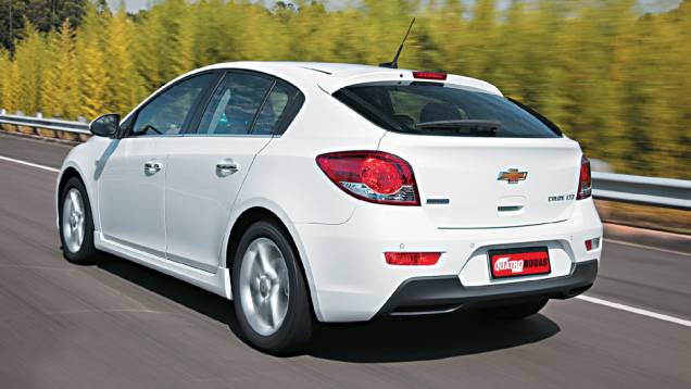 Chevrolet Cruze Sport6: queda de 53,84% (vendas em janeiro de 2015: 1.089 x vendas em janeiro de 2014: 2.359)