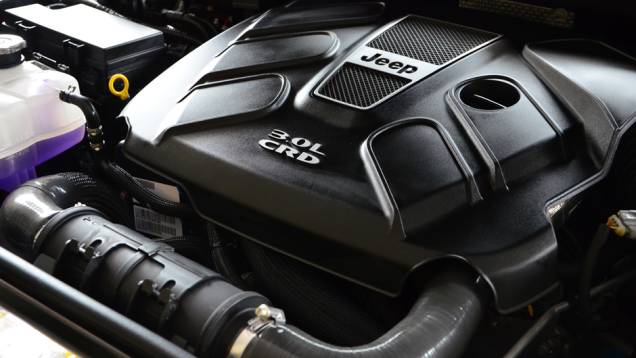 Motor 3.0 V6 24V usa injeção common rail MultiJet II | <a href="https://quatrorodas.abril.com.br/carros/lancamentos/jeep-grand-cherokee-crd-733809.shtml" rel="migration">Leia mais</a> Motor 3.0 V6 24V usa injeção common rail MultiJet II | <a href="https://quatrorodas.abril.com.br/carros/lancamentos/jeep-grand-cherokee-crd-733809.shtml" rel="migration">Leia mais</a>