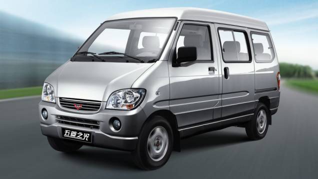 1º - Wuling Sunshine Series - 1.212.179 unidades <a href="https://quatrorodas.abril.com.br/noticias/mercado/minivan-chinesa-modelo-mais-vendido-2012-734156.shtml" rel="migration">Leia mais</a>