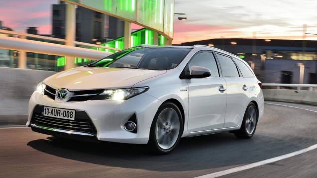 A Toyota revelou as especificações técnicas do Auris Touring Sports | <a href="https://quatrorodas.abril.com.br/saloes/genebra/2013/toyota-auris-touring-sports-734894.shtml" rel="migration">Leia mais</a>