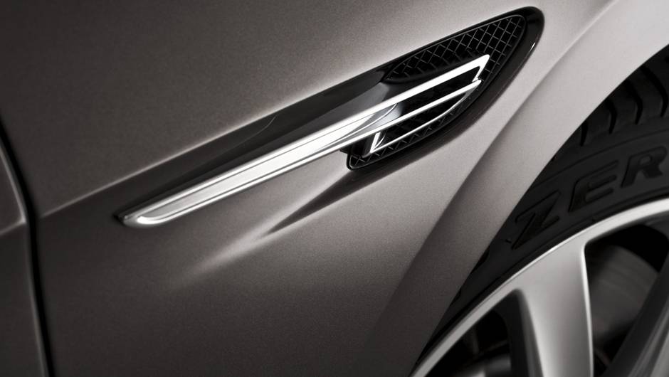 Sua apresenta&ccedil;&atilde;o oficial est&aacute; marcada para o Sal&atilde;o de Genebra | <a href="https://quatrorodas.abril.com.br/carros/lancamentos/bentley-flying-spur-734110.shtml" rel="migration">Leia mais</a>