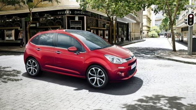 Ele chega com praticamente o mesmo visual do modelo fabricado por aqui desde o ano passado | <a href="%20https://quatrorodas.abril.com.br/saloes/genebra/2013/citroen-c3-734439.shtml" rel="migration">Leia mais</a>