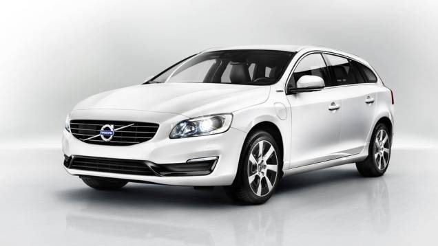 Volvo V60 Plug-in Hybrid - híbrido | <a href="https://quatrorodas.abril.com.br/reportagens/salao/volvo-v60-plug-in-hybrid-620762.shtml" rel="migration">Leia mais</a> Volvo V60 Plug-in Hybrid - híbrido | <a href="https://quatrorodas.abril.com.br/reportagens/salao/volvo-v60-plug-in-hybrid-620762.shtml" rel="migration">Leia mais</a>