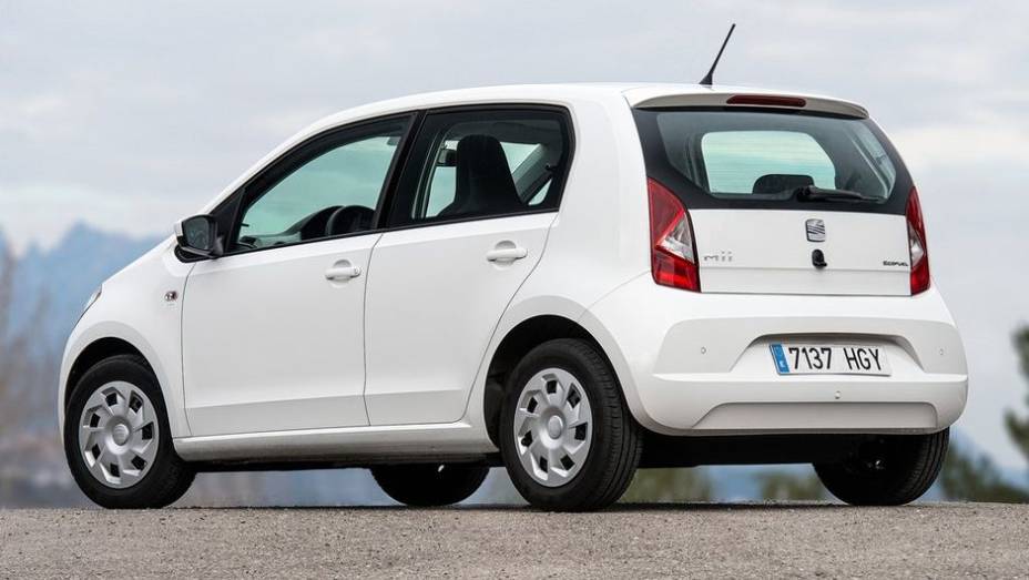 O preço inicial do Mii Ecofuel está fixado em 12.050 (na Alemanha) | <a href="https://quatrorodas.abril.com.br/saloes/genebra/2013/seat-mii-ecofuel-735056.shtml" rel="migration">Leia mais</a> O preço inicial do Mii Ecofuel está fixado em 12.050 (na Alemanha) | <a href="https://quatrorodas.abril.com.br/saloes/genebra/2013/seat-mii-ecofuel-735056.shtml" rel="migration">Leia mais</a>