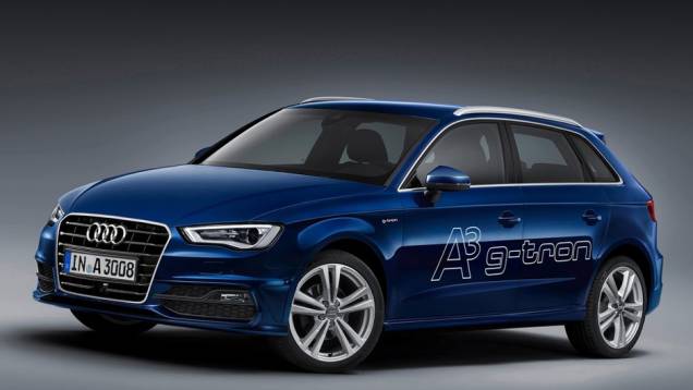 Com os dois combustíveis combinados é possível rodar até 900 quilômetros | <a href="https://quatrorodas.abril.com.br/saloes/genebra/2013/audi-a3-sportback-g-tron-734954.shtml" rel="migration">Leia mais</a>