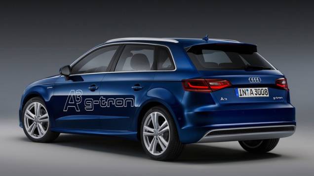 O A3 g-tron traz também um regulador eletrônico da pressão do gás, que a mantém entre 5 e 9 bar | <a href="https://quatrorodas.abril.com.br/saloes/genebra/2013/audi-a3-sportback-g-tron-734954.shtml" rel="migration">Leia mais</a>