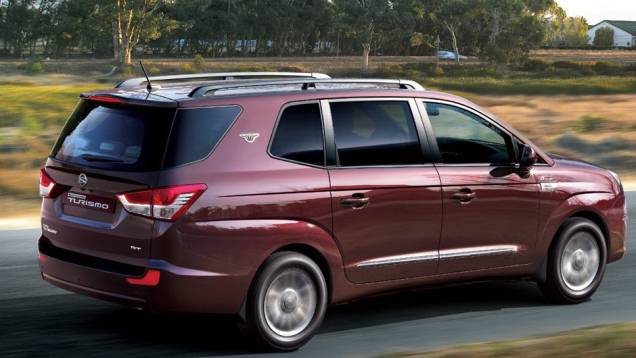 Conhecido pelo seu design pouco usual, o modelo passou por facelift, que o deixou mais agradável visualmente | <a href="%20https://quatrorodas.abril.com.br/saloes/genebra/2013/ssangyong-rodius-735147.shtml" rel="migration">Leia mais</a> Conhecido pelo seu design pouco usual, o modelo passou por facelift, que o deixou mais agradável visualmente | <a href="%20https://quatrorodas.abril.com.br/saloes/genebra/2013/ssangyong-rodius-735147.shtml" rel="migration">Leia mais</a>