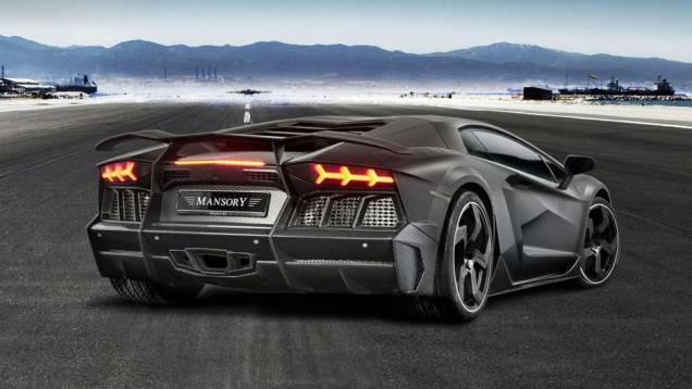 O modelo é baseado na Lamborghini Aventador | <a href="https://quatrorodas.abril.com.br/saloes/genebra/2013/honda-civic-tourer-735173.shtml" rel="migration">Leia mais</a>