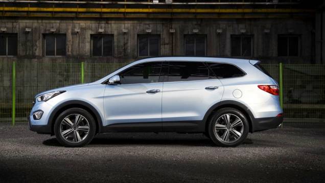 Hyundai Grand Santa Fe | <a href="https://quatrorodas.abril.com.br/saloes/genebra/2013/hyundai-grand-santa-fe-734437.shtml" rel="migration">Leia mais</a> Hyundai Grand Santa Fe | <a href="https://quatrorodas.abril.com.br/saloes/genebra/2013/hyundai-grand-santa-fe-734437.shtml" rel="migration">Leia mais</a>