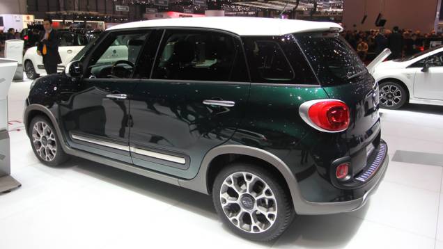 Fiat 500 L Trekking | <a href="https://quatrorodas.abril.com.br/saloes/genebra/2013/fiat-500l-trekking-735050.shtml" rel="migration">Leia mais</a> | <a href="https://quatrorodas.abril.com.br/galerias/saloes/genebra/2013/direto-genebra-2013-parte-2-735401.shtml" rel="migration">Parte 2 dos</a> Fiat 500 L Trekking | <a href="https://quatrorodas.abril.com.br/saloes/genebra/2013/fiat-500l-trekking-735050.shtml" rel="migration">Leia mais</a> | <a href="https://quatrorodas.abril.com.br/galerias/saloes/genebra/2013/direto-genebra-2013-parte-2-735401.shtml" rel="migration">Parte 2 dos</a>