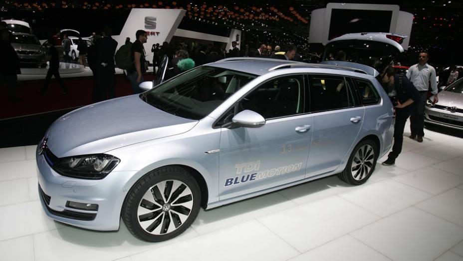 Volkswagen Golf Variant TDI Bluemotion | <a href="https://quatrorodas.abril.com.br/saloes/genebra/2013/volkswagen-golf-variant-735101.shtml" rel="migration">Leia mais</a> | <a href="https://quatrorodas.abril.com.br/galerias/saloes/genebra/2013/direto-genebra-2013-parte-2-7" rel="migration"></a>