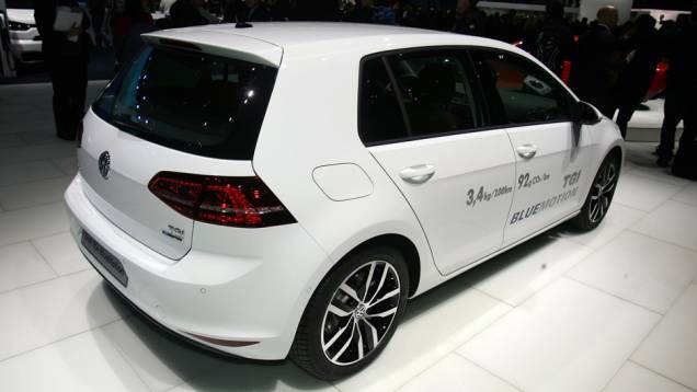 Volkswagen Golf TDI Bluemotion | <a href="https://quatrorodas.abril.com.br/saloes/genebra/2013/volkswagen-golf-variant-735101.shtml" rel="migration">Leia mais</a> | <a href="https://quatrorodas.abril.com.br/galerias/saloes/genebra/2013/direto-genebra-2013-parte-2-735401.sh" rel="migration"></a> Volkswagen Golf TDI Bluemotion | <a href="https://quatrorodas.abril.com.br/saloes/genebra/2013/volkswagen-golf-variant-735101.shtml" rel="migration">Leia mais</a> | <a href="https://quatrorodas.abril.com.br/galerias/saloes/genebra/2013/direto-genebra-2013-parte-2-735401.sh" rel="migration"></a>