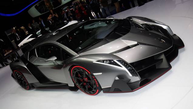 Lamborghini Veneno | <a href="https://quatrorodas.abril.com.br/saloes/genebra/2013/lamborghini-veneno-735176.shtml" rel="migration">Leia mais</a> | <a href="https://quatrorodas.abril.com.br/galerias/saloes/genebra/2013/direto-genebra-2013-parte-2-735401.shtml" rel="migration">Parte 2 dos</a> Lamborghini Veneno | <a href="https://quatrorodas.abril.com.br/saloes/genebra/2013/lamborghini-veneno-735176.shtml" rel="migration">Leia mais</a> | <a href="https://quatrorodas.abril.com.br/galerias/saloes/genebra/2013/direto-genebra-2013-parte-2-735401.shtml" rel="migration">Parte 2 dos</a>