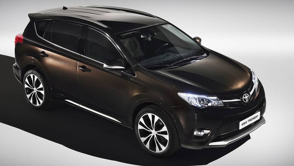 A nova gera&ccedil;&atilde;o do modelo tinha sido lan&ccedil;ada no Sal&atilde;o de Los Angeles, em novembro de 2012 | <a href="%20https://quatrorodas.abril.com.br/saloes/genebra/2013/toyota-rav4-concepts-735322.shtml" rel="migration">Leia mais</a>