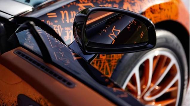 O visual da carroceria desse Veyron chama a atenção. Tanto no capô quanto nas laterais, fórmulas matemáticas e científicas estão gravadas | <a href="%20https://quatrorodas.abril.com.br/saloes/genebra/2013/bugatti-veyron-grand-sport-venet-735269.shtml" rel="migration">Leia m</a> O visual da carroceria desse Veyron chama a atenção. Tanto no capô quanto nas laterais, fórmulas matemáticas e científicas estão gravadas | <a href="%20https://quatrorodas.abril.com.br/saloes/genebra/2013/bugatti-veyron-grand-sport-venet-735269.shtml" rel="migration">Leia m</a>