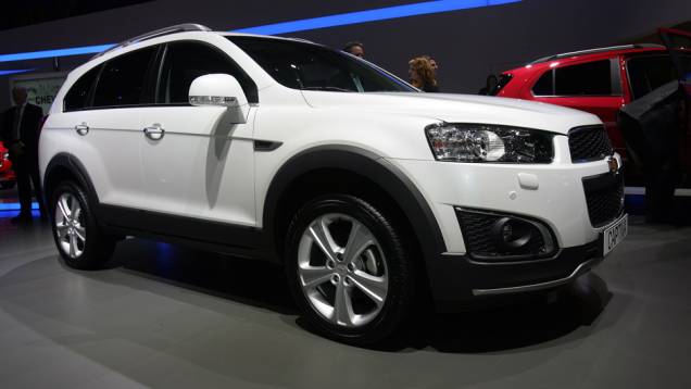 Chevrolet Captiva | <a href="https://quatrorodas.abril.com.br/saloes/genebra/2013/chevrolet-captiva-734430.shtml" rel="migration">Leia mais</a> | <a href="https://quatrorodas.abril.com.br/galerias/saloes/genebra/2013/salao-genebra-2013-parte-1-735307.shtml" rel="migration">Parte 1 dos des</a> Chevrolet Captiva | <a href="https://quatrorodas.abril.com.br/saloes/genebra/2013/chevrolet-captiva-734430.shtml" rel="migration">Leia mais</a> | <a href="https://quatrorodas.abril.com.br/galerias/saloes/genebra/2013/salao-genebra-2013-parte-1-735307.shtml" rel="migration">Parte 1 dos des</a>