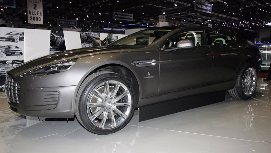 Bertone Aston Martin Jet 2plus2 | <a href="https://quatrorodas.abril.com.br/saloes/genebra/2013/bertone-revela-novo-aston-martin-734487.shtml" rel="migration">Leia mais</a> | <a href="https://quatrorodas.abril.com.br/galerias/saloes/genebra/2013/salao-genebra-2013-parte-1-" rel="migration"></a>