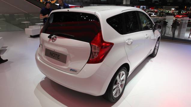 Nissan Note | <a href="https://quatrorodas.abril.com.br/saloes/genebra/2013/nissan-note-734148.shtml" rel="migration">Leia mais</a> | <a href="https://quatrorodas.abril.com.br/galerias/saloes/genebra/2013/salao-genebra-2013-parte-1-735307.shtml" rel="migration">Parte 1 dos destaques de Ge</a>