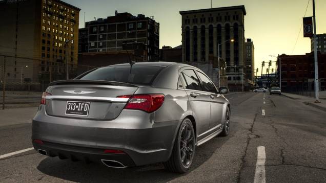 Ele é capaz de gerar 283 cavalos de potência | <a href="https://quatrorodas.abril.com.br/saloes/new-york/2013//chrysler-200-s-special-edition-736968.shtml" rel="migration">Leia mais</a> Ele é capaz de gerar 283 cavalos de potência | <a href="https://quatrorodas.abril.com.br/saloes/new-york/2013//chrysler-200-s-special-edition-736968.shtml" rel="migration">Leia mais</a>