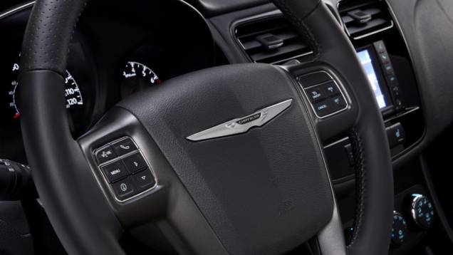 Chrysler 200 S Special Edition | <a href="https://quatrorodas.abril.com.br/saloes/new-york/2013//chrysler-200-s-special-edition-736968.shtml" rel="migration">Leia mais</a> Chrysler 200 S Special Edition | <a href="https://quatrorodas.abril.com.br/saloes/new-york/2013//chrysler-200-s-special-edition-736968.shtml" rel="migration">Leia mais</a>