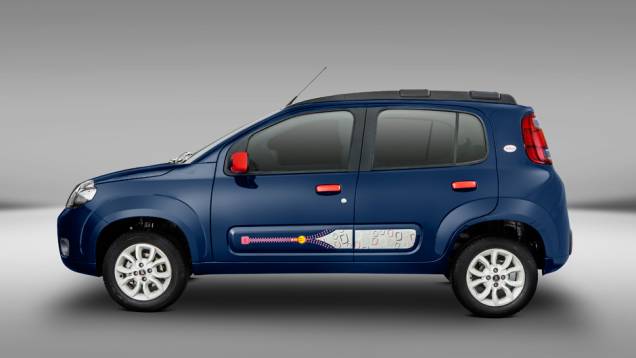 Somente duas cores estarão disponíveis para o hatch: branco e azul | <a href="https://quatrorodas.abril.com.br/noticias/mercado/fiat-uno-ganha-serie-college-736970.shtml" rel="migration">Leia mais</a> Somente duas cores estarão disponíveis para o hatch: branco e azul | <a href="https://quatrorodas.abril.com.br/noticias/mercado/fiat-uno-ganha-serie-college-736970.shtml" rel="migration">Leia mais</a>