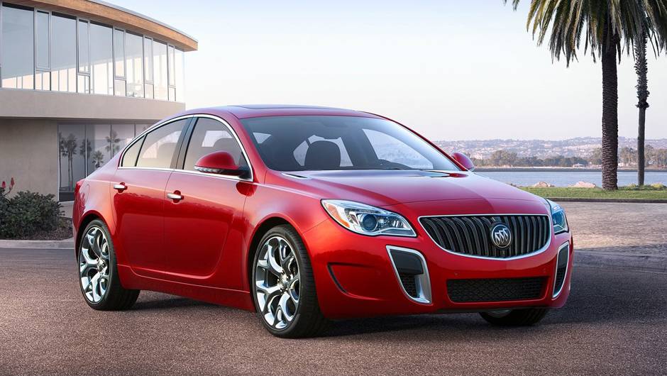 A Buick revelou o modelo 2014 do sed&atilde; Regal, que est&aacute; sendo apresentado no Sal&atilde;o de Nova Iorque | <a href="%20https://quatrorodas.abril.com.br/saloes/new-york/2013//buick-regal-737108.shtml" rel="migration">Leia mais</a>