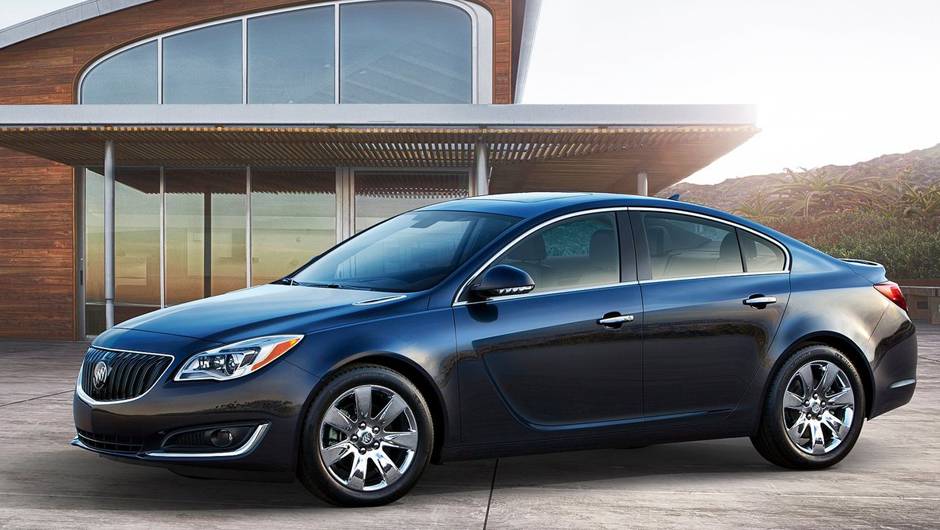 Em termos visuais, o novo Regal ganhou nova grade frontal, novos far&oacute;is com luzes de LED... | <a href="%20https://quatrorodas.abril.com.br/saloes/new-york/2013//buick-regal-737108.shtml" rel="migration">Leia mais</a>