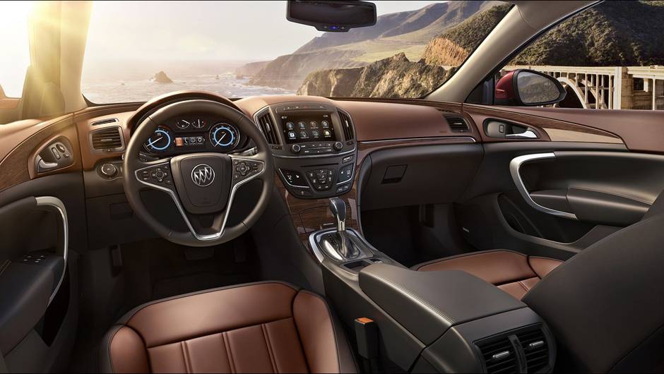 Todas as variantes v&ecirc;m equipadas com transmiss&atilde;o autom&aacute;tica de seis velocidades, sendo que a GS tem como opcional o c&acirc;mbio manual de seis marchas | <a href="%20https://quatrorodas.abril.com.br/saloes/new-york/2013//buick-regal-737108.shtml" rel="migration">Leia mais</a>