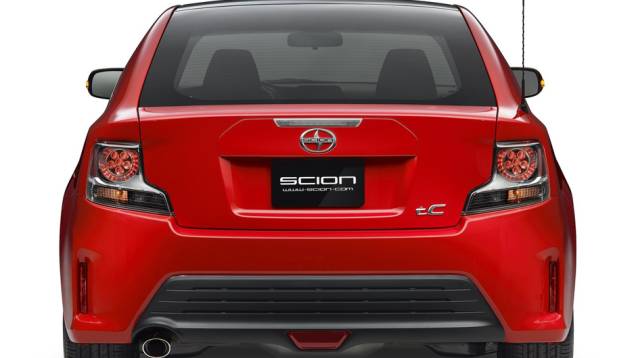 Os consumidores podem optar por um câmbio manual de 6 marchas ou automático, também com seis velocidades | <a href="%20https://quatrorodas.abril.com.br/saloes/new-york/2013//scion-tc-737389.shtml" rel="migration">Leia mais</a> Os consumidores podem optar por um câmbio manual de 6 marchas ou automático, também com seis velocidades | <a href="%20https://quatrorodas.abril.com.br/saloes/new-york/2013//scion-tc-737389.shtml" rel="migration">Leia mais</a>