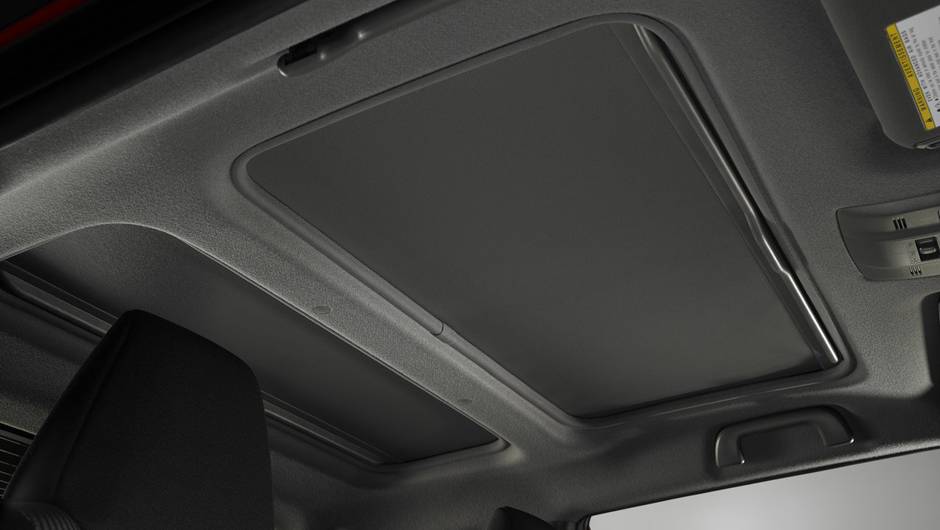 Entre os principais itens de s&eacute;rie do tC, segundo a Scion, est&atilde;o o sistema de som com touch screen de 6,1 e volante com comandos do r&aacute;dio | <a href="%20https://quatrorodas.abril.com.br/saloes/new-york/2013//scion-tc-737389.shtml" rel="migration">Leia mais</a>