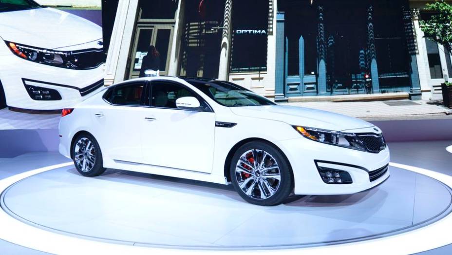 Kia Optima | <a href="https://quatrorodas.abril.com.br/saloes/new-york/2013/kia-optima-737227.shtml" rel="migration">Leia mais</a>