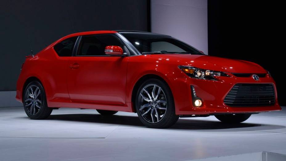 Scion tC | <a href="https://quatrorodas.abril.com.br/saloes/new-york/2013//scion-tc-737389.shtml" rel="migration">Leia mais</a>