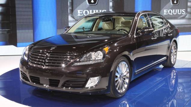 Hyundai Equus | <a href="https://quatrorodas.abril.com.br/saloes/new-york/2013/hyundai-equus-737279.shtml" rel="migration">Leia mais</a>