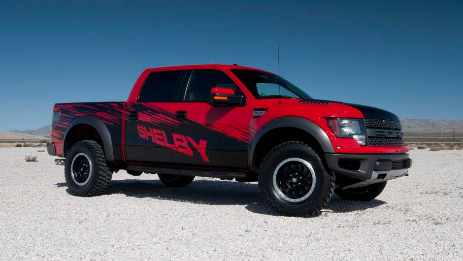 A Shelby, renomada empresa do ramo automotivo nos Estados Unidos, trouxe uma grande - grande mesmo - novidade para o Sal&atilde;o de Nova Iorque | <a href="%20https://quatrorodas.abril.com.br/saloes/new-york/2013//shelby-raptor-737407.shtml" rel="migration">Leia mais</a>