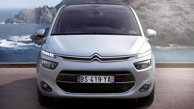 Modelo é construído com a plataforma EMP2, desenvolvida pela PSA Peugeot- Citroën | <a href="https://quatrorodas.abril.com.br/saloes/frankfurt/2013/c4-picasso-753166.shtml" rel="migration">Leia mais</a>