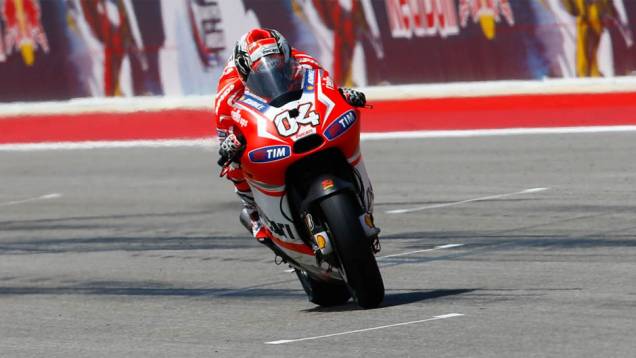 Andrea Dovizioso, da Ducati, fez grande prova e terminou em terceiro | <a href="http://quatrorodas.abril.com.br/moto/noticias/marquez-passeia-vence-gp-austin-motogp-779654.shtml" rel="migration">Leia mais</a>