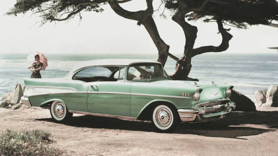 1957 Chevrolet Bel Air - Clássico americano mais simbólico e querido da década, conseguiu a proeza de exibir barbatanas consideráveis com equilíbrio visual