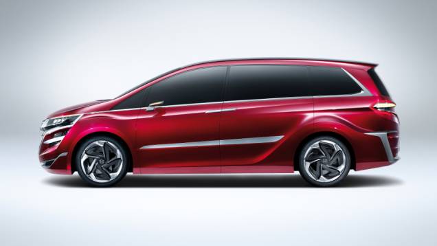 Veículo está sendo desenvolvido principalmente para o mercado chinês | <a href="https://quatrorodas.abril.com.br/saloes/xangai/2013/honda-concept-m-739243.shtml" rel="migration">Leia mais</a>