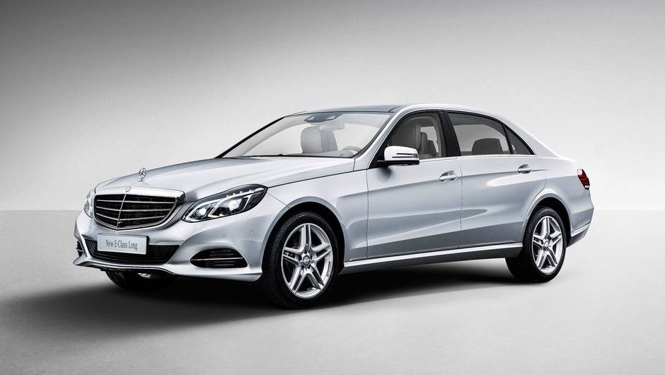 O sed&atilde; premium tem um comprimento total de 5.019 mil&iacute;metros | <a href="https://quatrorodas.abril.com.br/saloes/xangai/2013/mercedes-benz-e-class-739220.shtml" rel="migration">Leia mais</a>