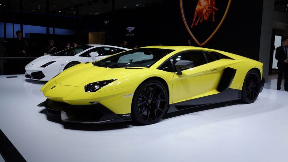 Lamborghini Aventador LP720-4 50 Anniversario | <a href="https://quatrorodas.abril.com.br/saloes/xangai/2013/lamborghini-aventador-lp720-4-50-anniversario-738879.shtml" rel="migration">Leia mais</a>