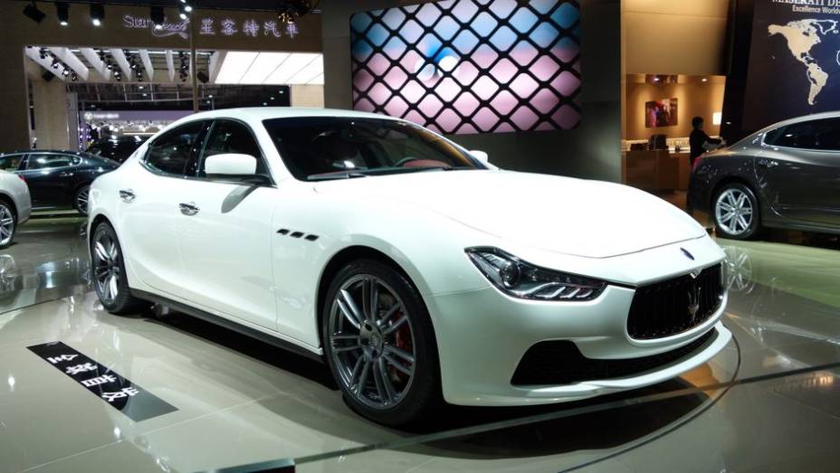 Maserati Ghibli | <a href="https://quatrorodas.abril.com.br/saloes/xangai/2013/maserati-ghibli-738641.shtml" rel="migration">Leia mais</a>