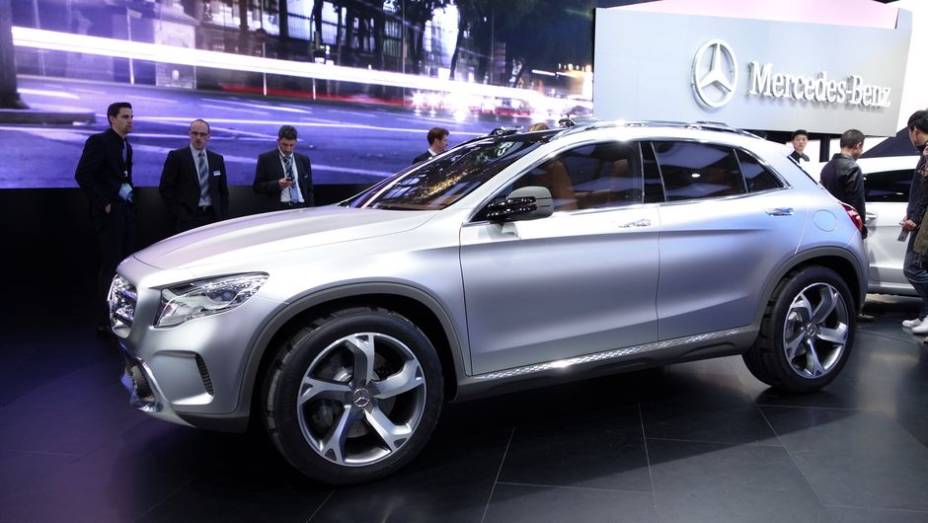 Mercedes-Benz GLA | <a href="https://quatrorodas.abril.com.br/saloes/xangai/2013/mercedes-benz-gla-738831.shtml" rel="migration">Leia mais</a>