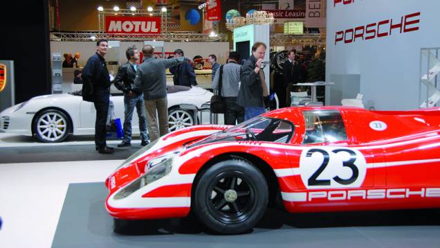 A Porsche não podia ficar de fora da festa, e levou seus protótipos vencedores de várias categorias de endurance