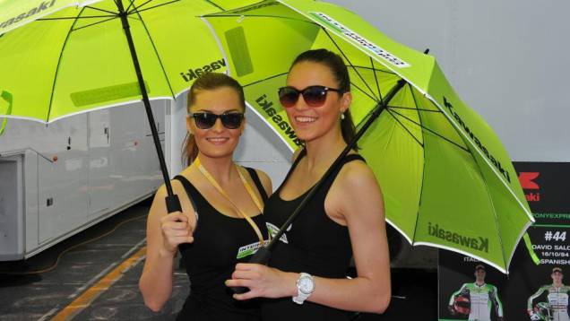 Veja as belas garotas que marcaram presença na Etapa de Monza da Superbike e e saiba como foi a corrida! | <a href="%20https://quatrorodas.abril.com.br/moto/noticias/wsbk-melandri-se-destaca-monza-741150.shtml" rel="migration">Leia mais</a>