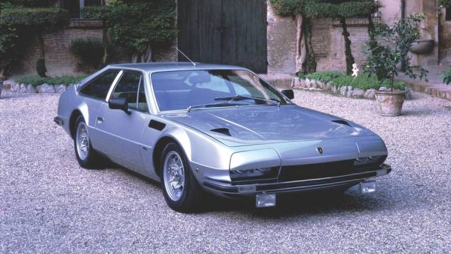 Lamborghini Jarama - Aposentando o Islero aos dois anos de idade, em 1970, o Jarama esbanjava discrição perto do Countach, num segmento em que ela destoa demais.