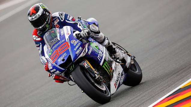 Lorenzo terminou em terceiro.| <a href="https://quatrorodas.abril.com.br/moto/noticias/motogp-mais-vez-marquez-790805.shtml" rel="migration">Leia mais</a>